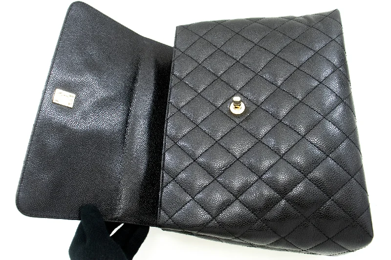 Chanel  Leather Shoulder Bag (Pre-Owned)