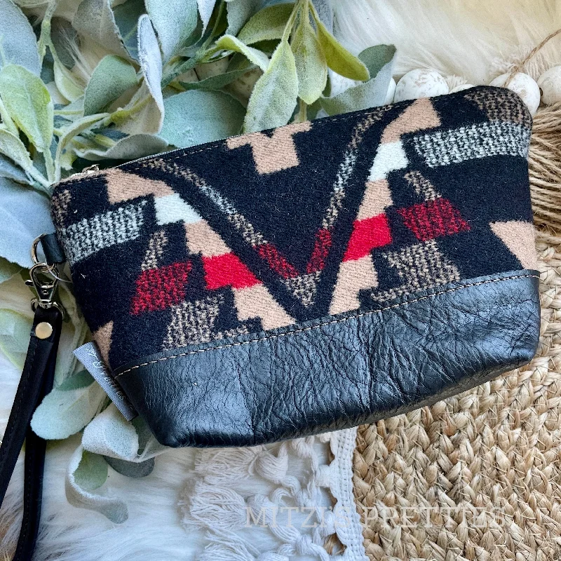 SHIPS TODAY Native Wool & Leather Wristlet